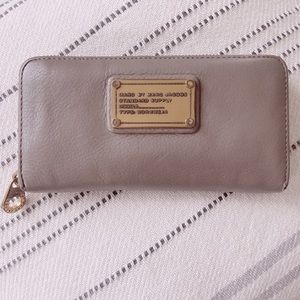 Marc Jacobs Grey Leather Wallet